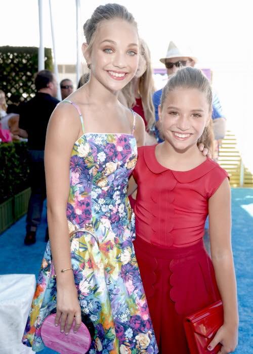 Se sestrou Mackenzie na Teen choice awards